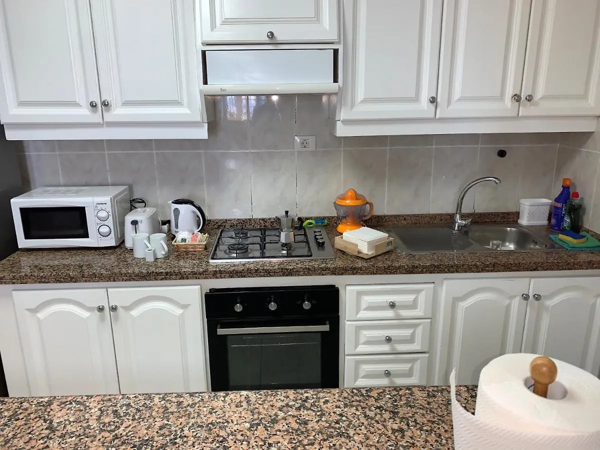 Luxury Rooms In Apartment Shared A Los Cristianos Playa Aire Conditioner Habitaciones Privada Stanza Arona  0*, Arona (Tenerife)