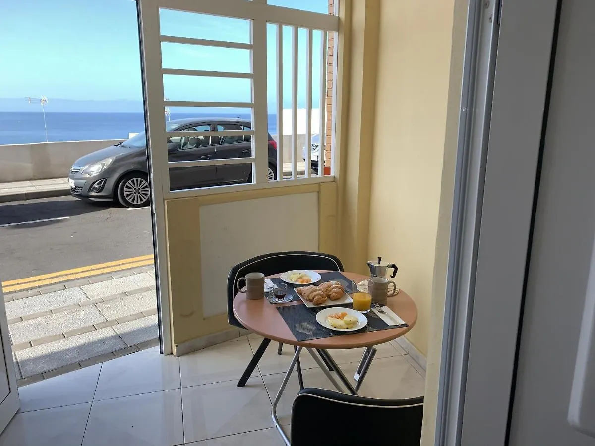 Homestay Luxury Rooms In Apartment Shared A Los Cristianos Playa Aire Conditioner Habitaciones Privada Stanza Arona