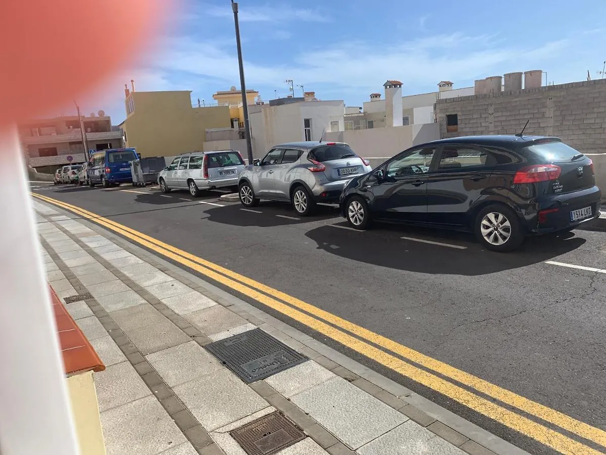 Homestay Luxury Rooms In Apartment Shared A Los Cristianos Playa Aire Conditioner Habitaciones Privada Stanza Arona  Spain