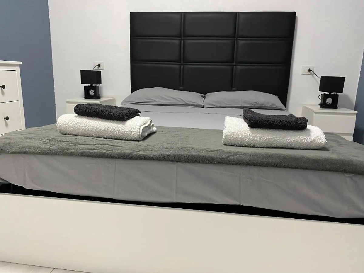 Luxury Rooms In Apartment Shared A Los Cristianos Playa Aire Conditioner Habitaciones Privada Stanza Arona